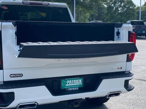 Used 2022 GMC Sierra 1500 AT4 AWD/4WD image 5