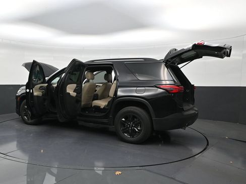 Used 2023 Chevrolet Traverse LS w/ Midnight/Sport Edition FWD image 31