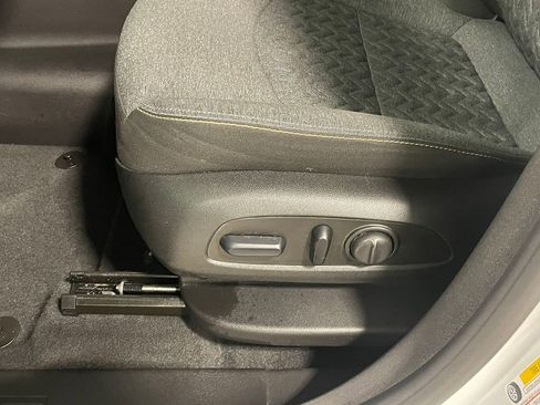 Used 2024 Chevrolet Equinox LT image 14