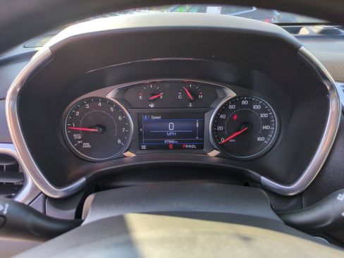 Used 2024 Chevrolet Equinox LT FWD image 19