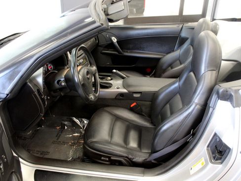 Used 2006 Chevrolet Corvette 2dr Conv w/ Preferred Equipment Group image 13