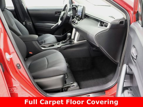 Certified 2022 Toyota Corolla Cross LE image 36