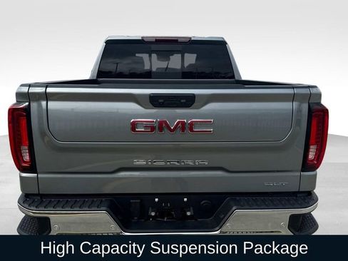 Used 2025 GMC Sierra 1500 SLT image 9