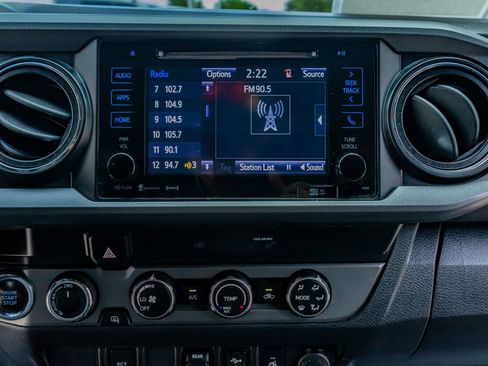 Used 2019 Toyota Tacoma TRD Off-Road image 25