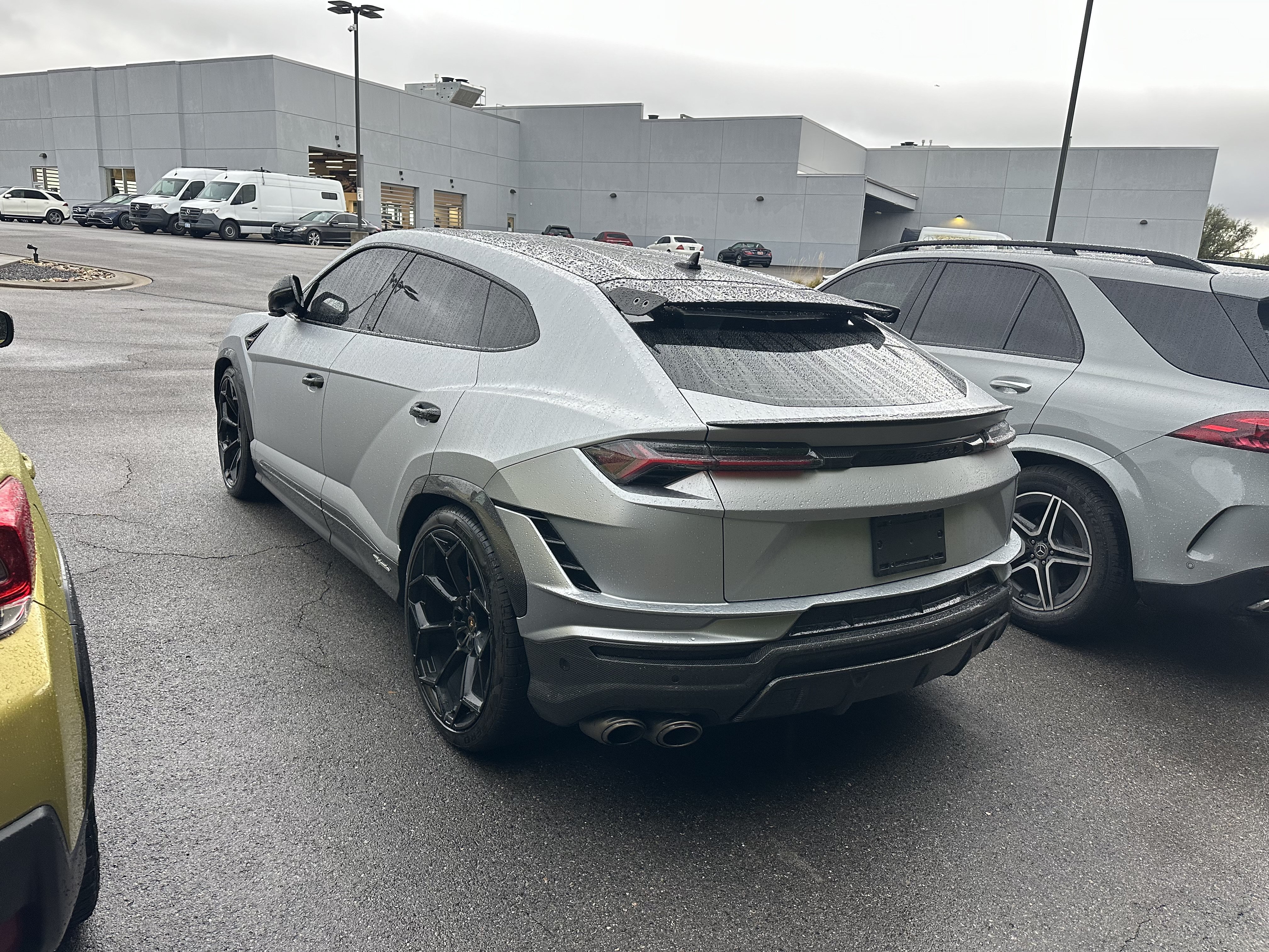 Used 2023 Lamborghini Urus Performante AWD/4WD image 4