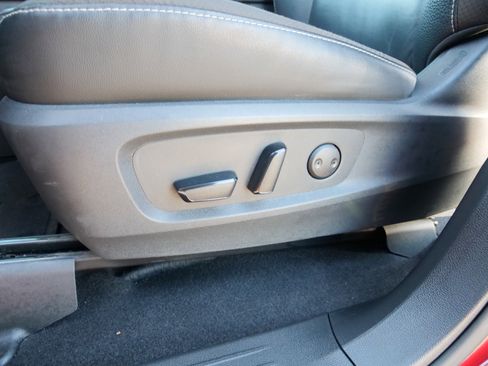 Used 2023 Nissan Pathfinder SL w/ Lighting Package (N92) image 18