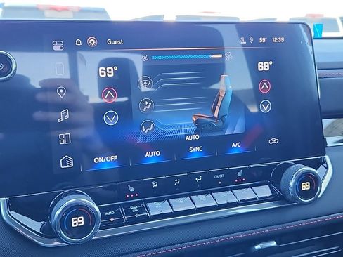 New 2025 Chevrolet Colorado Z71 w/ Technology Package AWD/4WD image 13