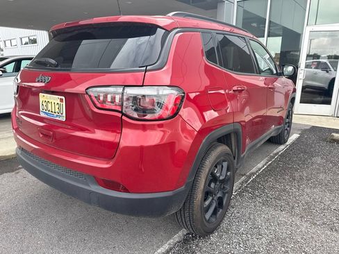 Used 2025 Jeep Compass Latitude w/ Altitude Special Edition AWD/4WD image 10