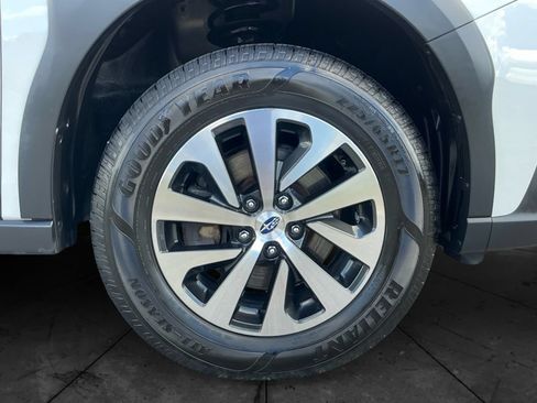 Used 2025 Subaru Outback Premium w/ Popular Package #1A AWD/4WD image 15