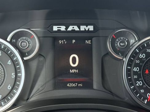 Used 2023 RAM 1500 Big Horn AWD/4WD image 16