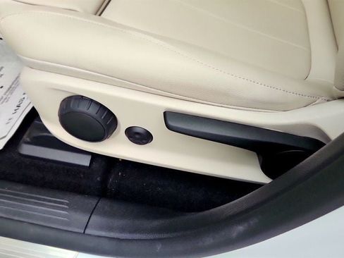 Used 2022 Mercedes-Benz EQB 300 4MATIC w/ Pinnacle Package image 12