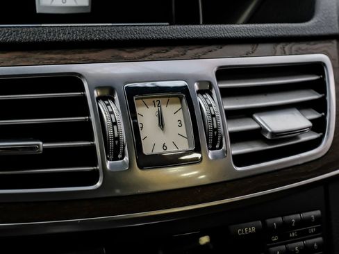 Used 2014 Mercedes-Benz E 350 4MATIC Wagon image 25