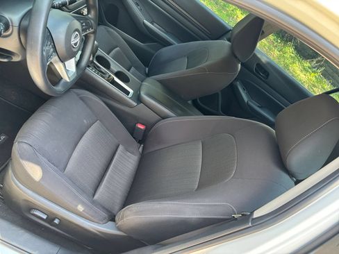 Used 2025 Nissan Altima 2.5 SV FWD image 36