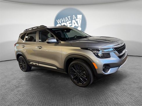 Certified 2023 Kia Seltos Nightfall Edition image 1