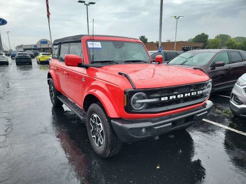 Used 2024 Ford Bronco Outer Banks AWD/4WD image 5