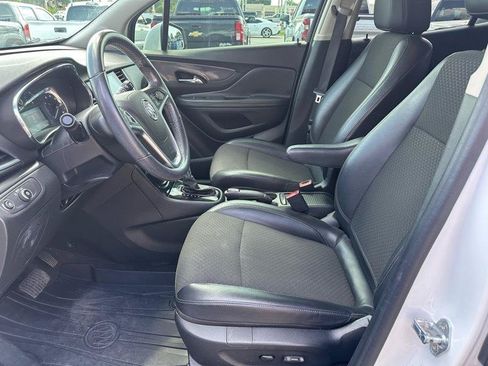 Used 2021 Buick Encore Preferred AWD/4WD image 10