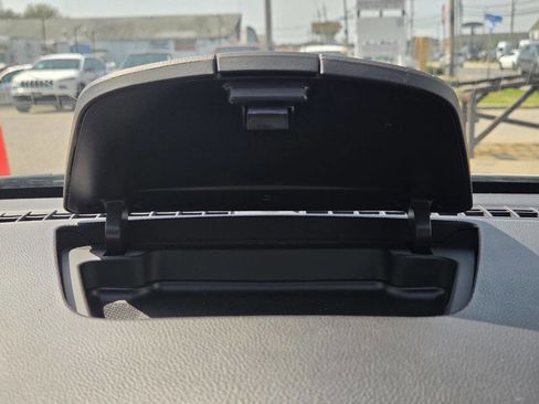 Used 2011 Chevrolet Cruze LT image 29