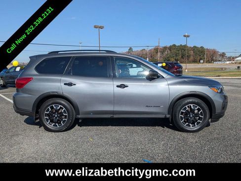 Used 2019 Nissan Pathfinder SL image 2