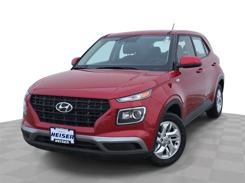 Used 2023 Hyundai Venue SE image 1