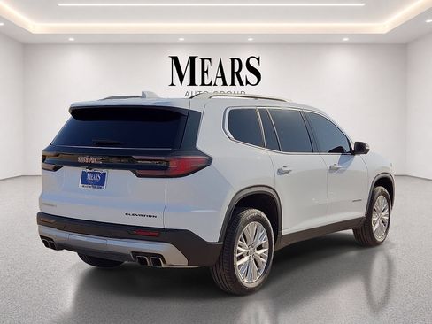 Used 2024 GMC Acadia Elevation w/ Luxury Package FWD image 5