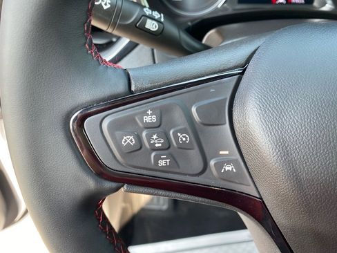 Used 2023 Chevrolet Equinox RS image 19