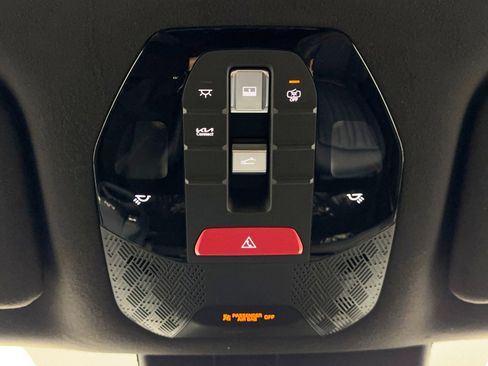 Used 2024 Kia EV9 GT-Line image 35