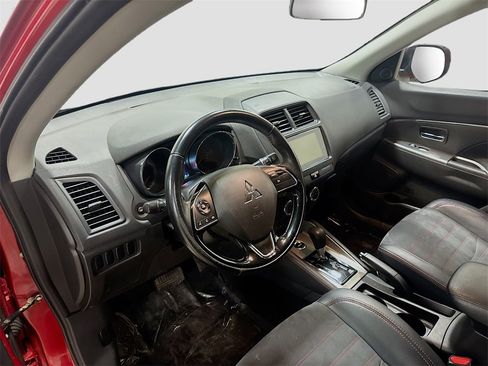 Used 2018 Mitsubishi Outlander Sport SE image 10