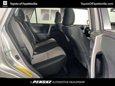 Used 2021 Toyota 4Runner SR5 AWD/4WD image 9