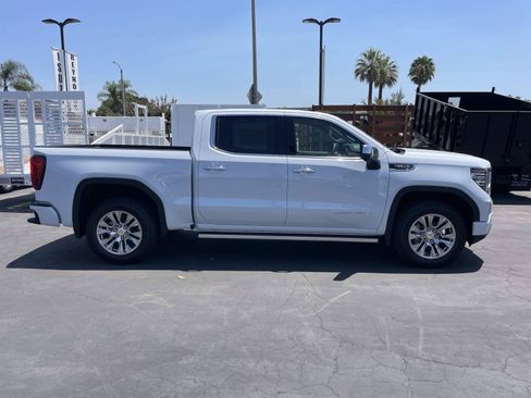 New 2026 GMC Sierra 1500 Denali w/ Technology Package AWD/4WD image 4