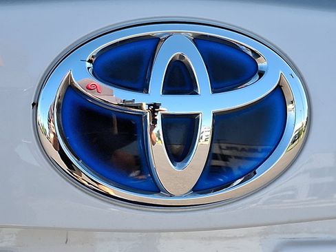 Used 2011 Toyota Prius Three FWD image 29