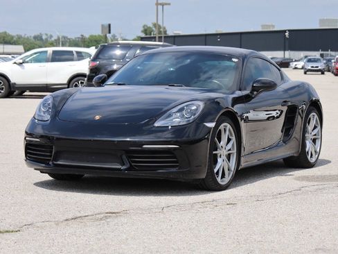 Used 2019 Porsche 718 Cayman RWD image 6