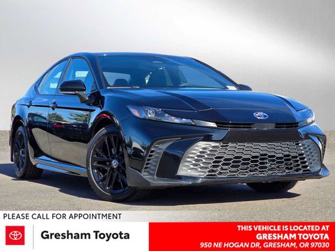 Certified 2026 Toyota Camry SE FWD image 1