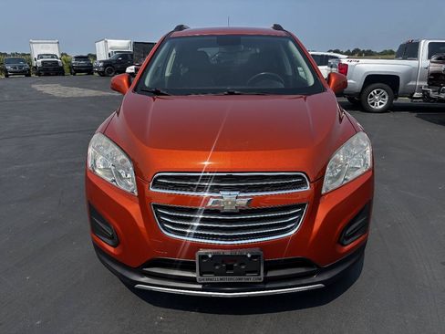 Used 2016 Chevrolet Trax LT w/ LT Convenience Package FWD image 3