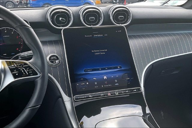 Used 2026 Mercedes-Benz GLC 300 4MATIC image 5