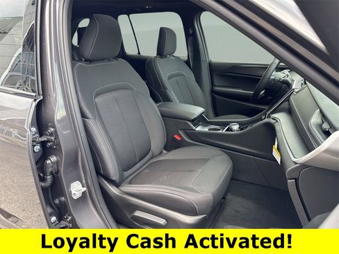 New 2025 Jeep Grand Cherokee Laredo w/ Luxury Tech Group I image 37