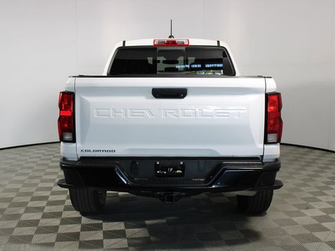 Used 2024 Chevrolet Colorado Trail Boss w/ Technology Package image 39