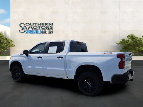 Used 2025 Chevrolet Silverado 1500 LT Trail Boss w/ Convenience Package II AWD/4WD image 3