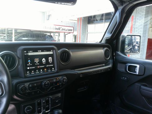 Used 2021 Jeep Wrangler Unlimited Sport image 24