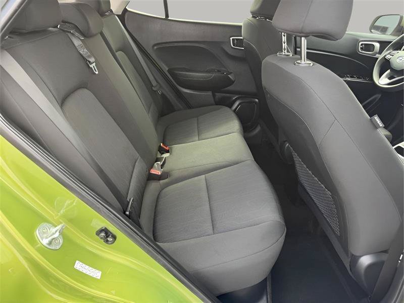 Used 2022 Hyundai Venue SE FWD image 29