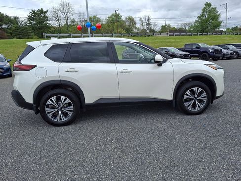 Used 2020 Nissan Rogue SV AWD/4WD image 7