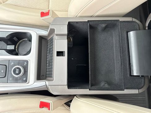 Used 2021 Ford Explorer Platinum w/ Equipment Group 601A image 28