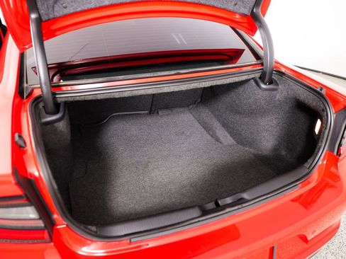 Used 2019 Dodge Charger SXT image 16