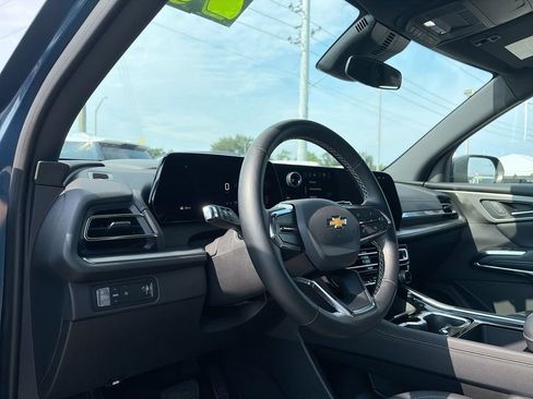 Used 2026 Chevrolet Traverse LT FWD image 17