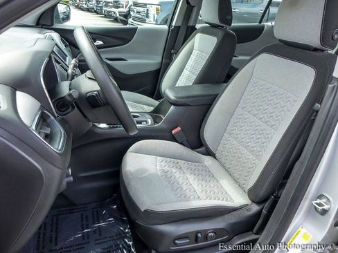 Used 2022 Chevrolet Equinox LS AWD/4WD image 9