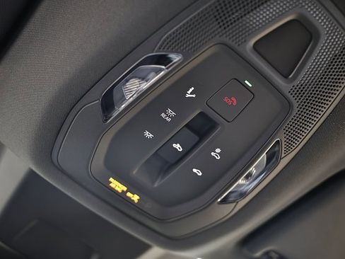 New 2025 Audi Q5 2.0T Premium Plus image 40