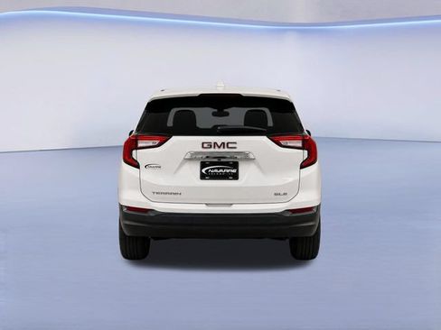 Used 2024 GMC Terrain SLE FWD image 7