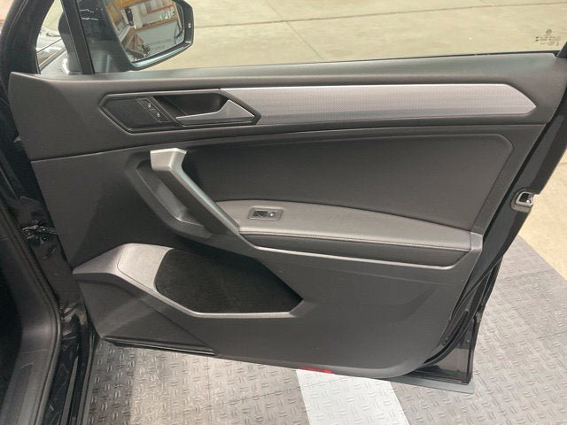 Certified 2024 Volkswagen Tiguan S AWD/4WD image 3