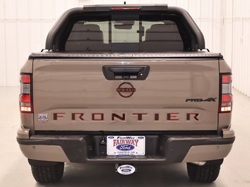 Used 2023 Nissan Frontier PRO-4X w/ Pro-4X Premium Package AWD/4WD image 9
