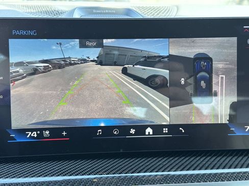 New 2026 BMW X5 M60i w/ Executive Package image 25