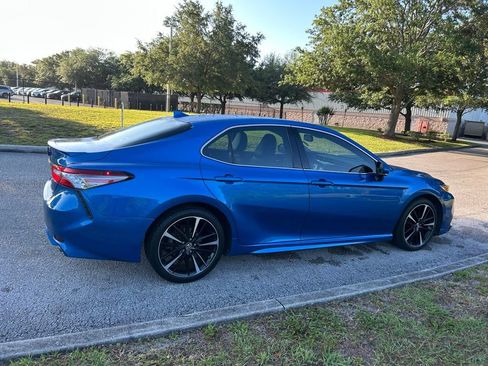 Used 2019 Toyota Camry XSE image 5